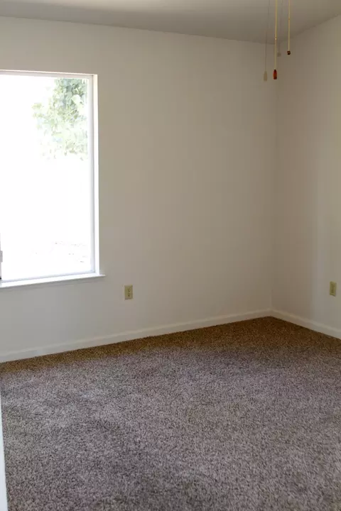 1029 Grouse Dr, Redding, CA 96003 photo 9
