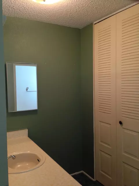 2439 Celestial St, Redding, CA 96002 photo 16