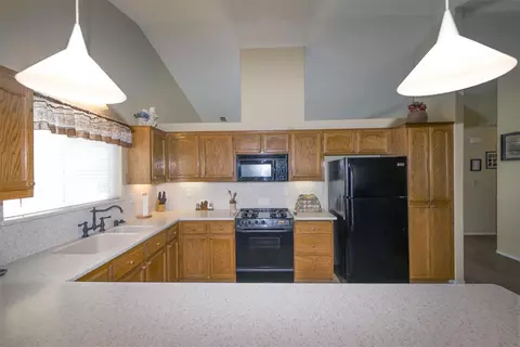 6814 Mullen Pkwy, Redding, CA 96001 photo 9