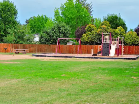 2644 Marvin Trl, Redding, CA 96001 photo 24