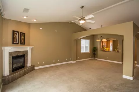504 Centavo Way, Redding, CA 96003 photo 9