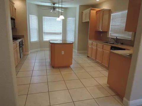 607 Reddington Dr, Redding, CA 96003 photo 5