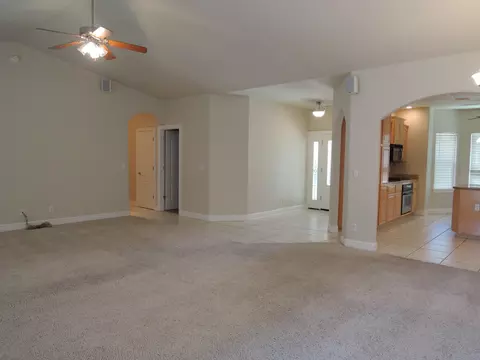 607 Reddington Dr, Redding, CA 96003 photo 6
