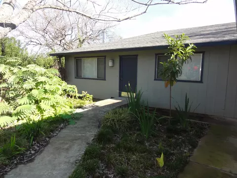 4665 Lookout Ct, Redding, CA 96001 photo 2