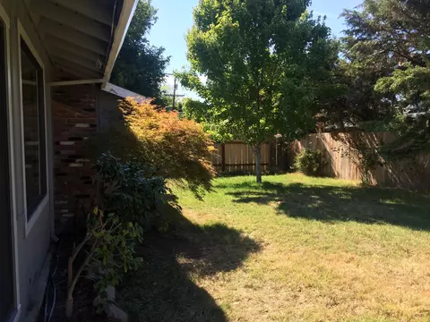 2074 Wilder Dr, Redding, CA 96001 photo 21