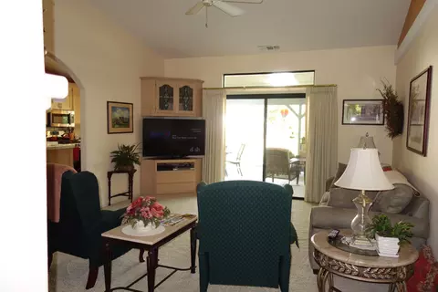 5798 Beaumont Dr, Redding, CA 96003 photo 8