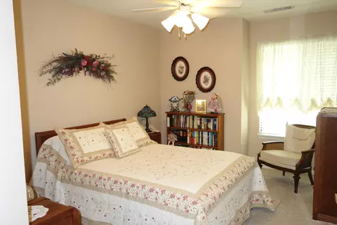 5798 Beaumont Dr, Redding, CA 96003 photo 9