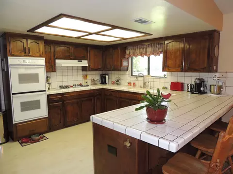 5150 Bo Peep Ln, Redding, CA 96002 photo 8