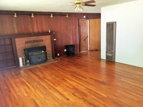 5831 Fagan Dr, Redding, CA 96001 photo 2