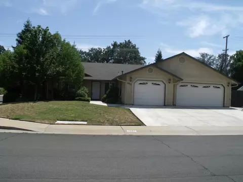 2897 Newbury Ln, Redding, CA 96002 photo 2