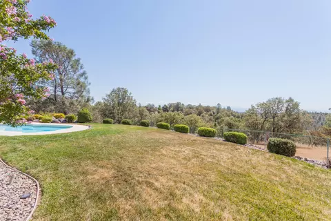2807 Foxglove Ln, Redding, CA 96001 photo 31