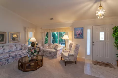 2807 Foxglove Ln, Redding, CA 96001 photo 5