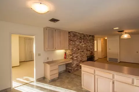 3295 Inverness St, Redding, CA 96002 photo 18