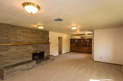 3295 Inverness St, Redding, CA 96002 photo 11