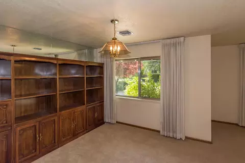 3295 Inverness St, Redding, CA 96002 photo 10