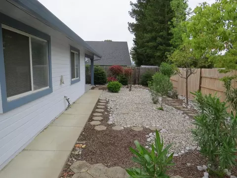 646 Volcano View Trl, Redding, CA 96003 photo 9