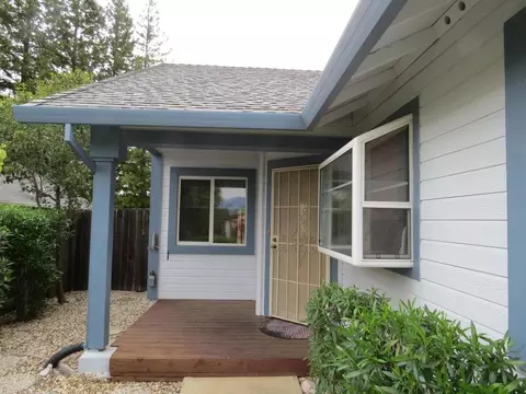 646 Volcano View Trl, Redding, CA 96003 photo 2