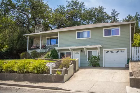 2160 Terrace St, Redding, CA 96001 photo 1