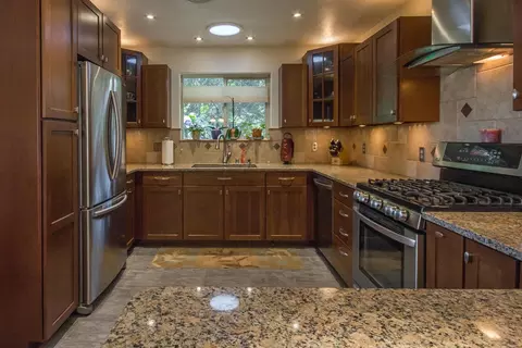 2160 Terrace St, Redding, CA 96001 photo 5