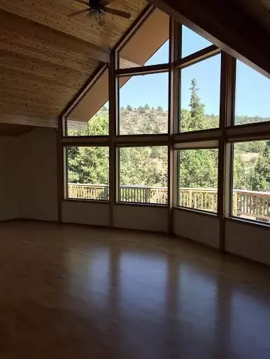 6916 Fairway, Weed, CA 96094 photo 15