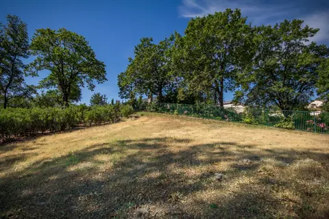 1875 Lakeside Dr, Redding, CA 96001 photo 4