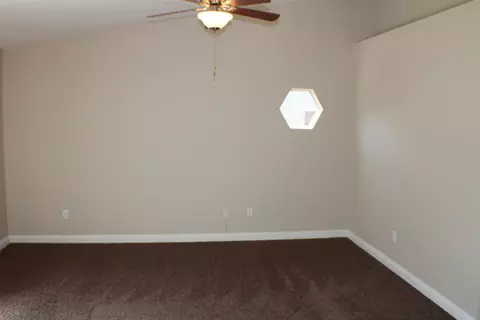 2581 Yana, Redding, CA 96002 photo 21