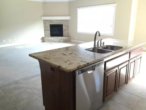 329 Stinson Loop, Redding, CA 96003 photo 2