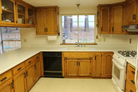 37221 Serpentine Ln, Burney, CA 96013 photo 2