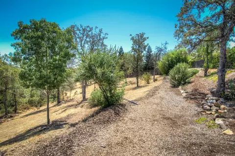 3363 Old Lantern Dr, Redding, CA 96003 photo 48
