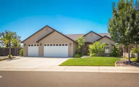 3363 Old Lantern Dr, Redding, CA 96003 photo 2