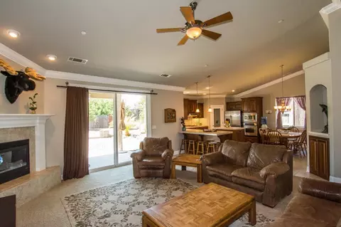 3363 Old Lantern Dr, Redding, CA 96003 photo 9