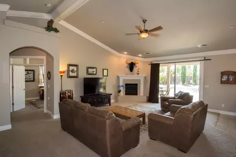 3363 Old Lantern Dr, Redding, CA 96003 photo 7
