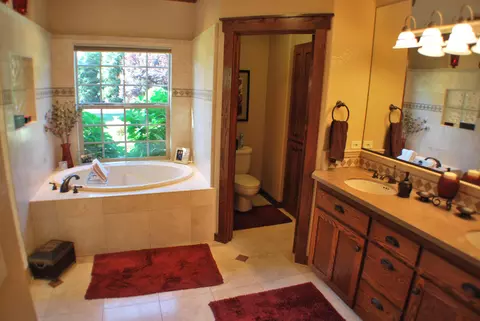 19687 Miwok Ct, Redding, CA 96002 photo 12