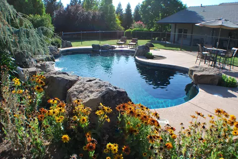 19687 Miwok Ct, Redding, CA 96002 photo 1