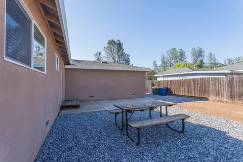 4415 Melody Ln, Redding, CA 96001 photo 23