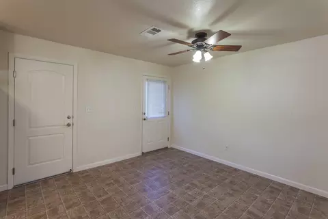 4415 Melody Ln, Redding, CA 96001 photo 9