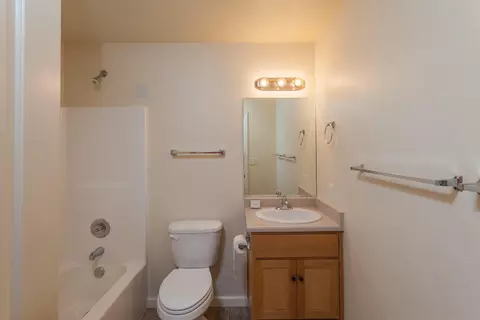 4415 Melody Ln, Redding, CA 96001 photo 16