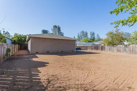 4415 Melody Ln, Redding, CA 96001 photo 25