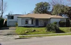 621 South St, Redding, CA 96001 photo 1