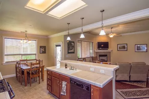 4158 Sunflower Dr, Redding, CA 96001 photo 9