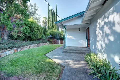 3340 Oakwood Pl, Redding, CA 96001 photo 2