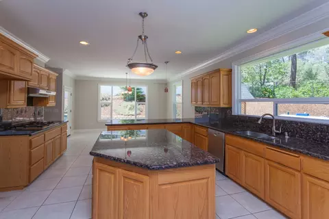 10320 White Star Dr, Redding, CA 96001 photo 14