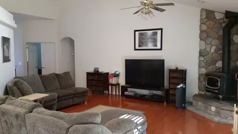 1045 Spring Ridge Dr, Redding, CA 96003 photo 6