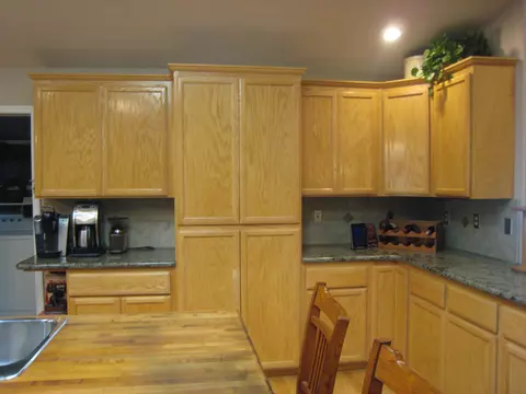 1390 Lakeside Dr, Redding, CA 96001 photo 8