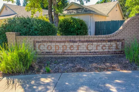 2993 Copper Creek Dr, Redding, CA 96002 photo 2