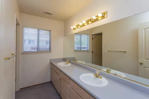 3497 Old Lantern Dr, Redding, CA 96003 photo 9