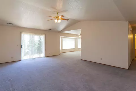 3497 Old Lantern Dr, Redding, CA 96003 photo 2