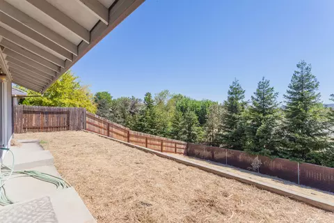 3497 Old Lantern Dr, Redding, CA 96003 photo 11