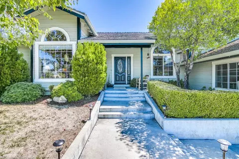 1469 White Water Cir, Redding, CA 96003 photo 3