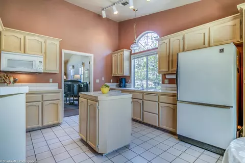 1469 White Water Cir, Redding, CA 96003 photo 9